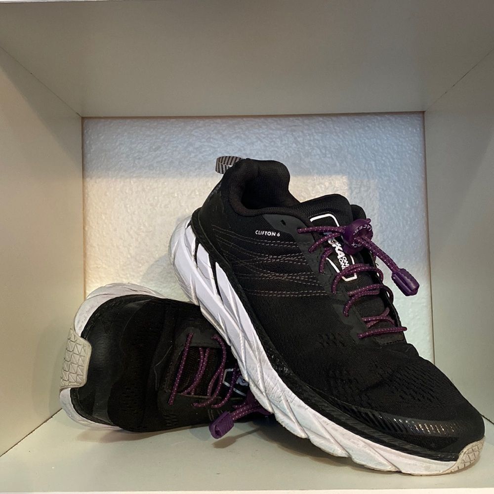 Hoka One One Mens Clifton 6 Black Running Walking Sneakers